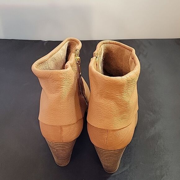 NINE WEST WOMEN"S POINTED TOE BLOCK HEEL SIDE ZIPPER CLOSURE ANKLE BOOT - Picture 6 of 13